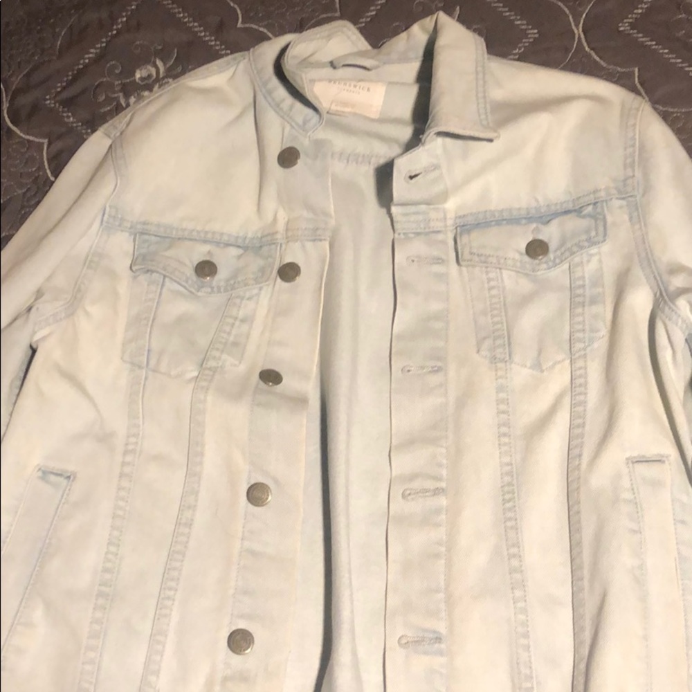 Men’s denim jacket Medium